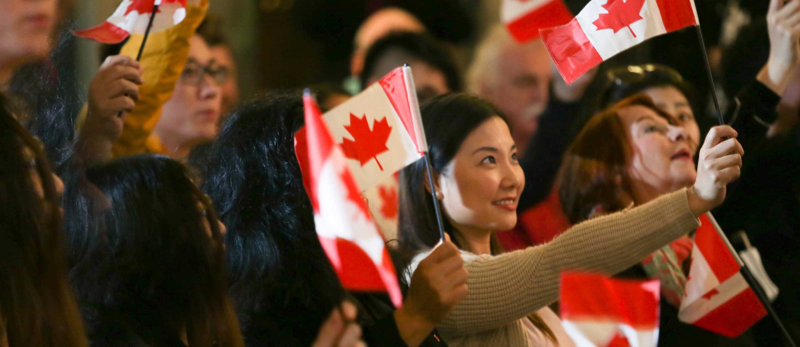 benefits of becoming a canadian citizen